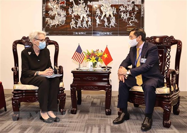 加强越南与各国在联合国及重要国际论坛上的密切协调和相互支持